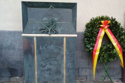 1 Maggio a Pietrarsa: la corona del Sindaco de Magistris e la commemorazione degli assessori Clemente, Galiero e Pagano