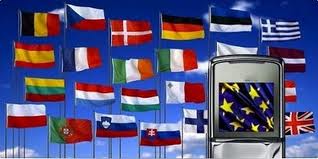 immagine di bandiere Ue e di un telefono mobile