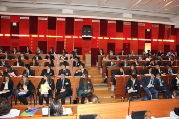 Simulazione del Parlamento Europeo in Via Verdi