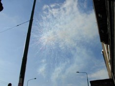 Scarica alcune foto dell'evento - Onoranze Funebri a Mario Merola - Fuochi d'artificio (488.08 KB)