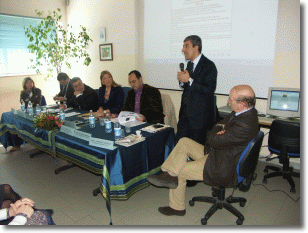 una foto dell'incontro all'ITC Nitti