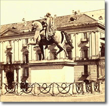 antiche foto di statue equestri in piazza del plebiscito
