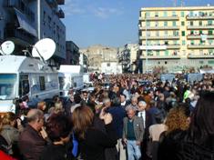 Scarica alcune foto dell'evento - Pubblico e ammiratori (2.87 MB)