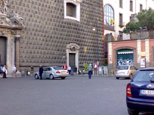 Particolari di Piazza del Gesù  