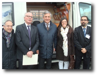 Foto de l'Euromobile con il direttore Battistotti e il vice presidente Tajani