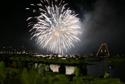 I fuochi a mare (895.19 KB)