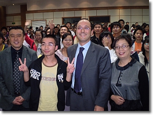 il Presidente Impegno all'università di Wenzhou