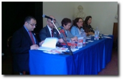 Tavolo degli oratori. Si notano il Sindaco di Napoli, Rosa Russo Iervolino, e l'assessore alle Pari Opportunità Valeria Valente