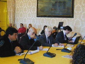 Alcuni momenti dell'incontro in sala Giunta (753.59 KB)