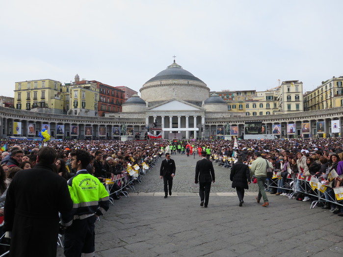 La celebrazione di Piazza del Plebiscito