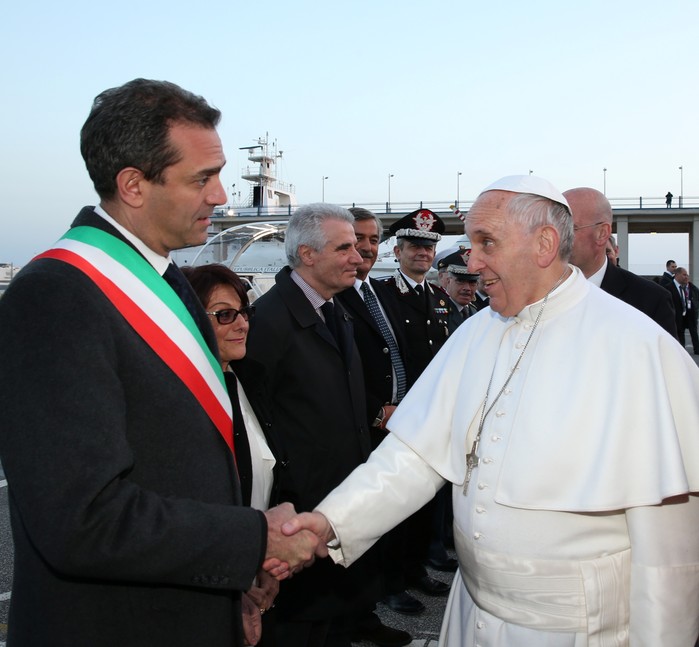 L'incontro con i giovani sul Lungomare