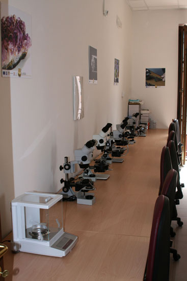  laboratorio di gemmologia