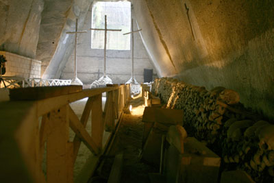 le tre croci nella navata dei preti