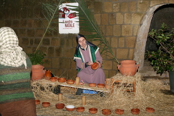 venditore di tegami in terracotta