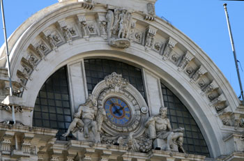  Stazione FS Mergellina l'orologio