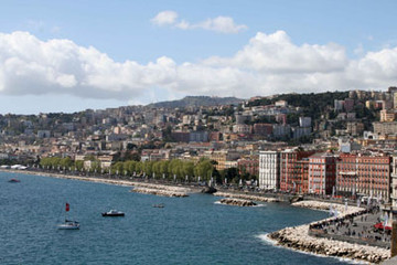 spettatori a via Partenope e via Caracciolo