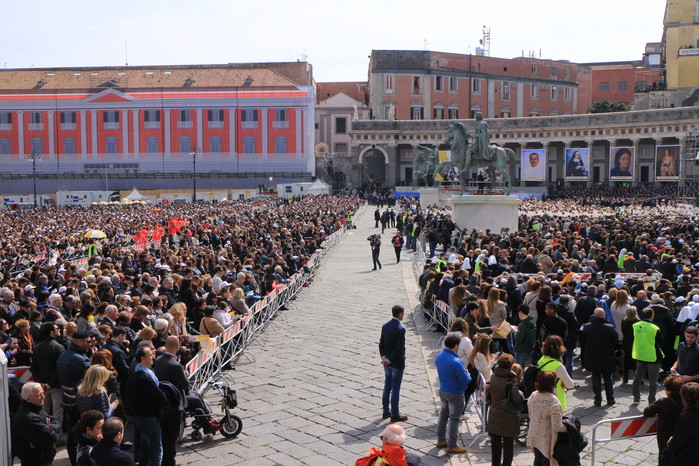 La celebrazione di Piazza del Plebiscito