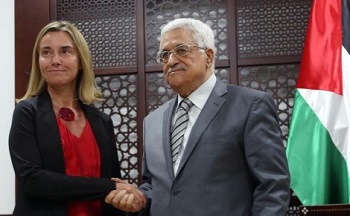 immagine di Federica Mogherini e Abu Mazen