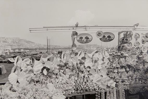 Napoli e la fotografia: le committenze pubbliche degli anni Ottanta