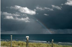 immagine di un paesaggio con nuvole