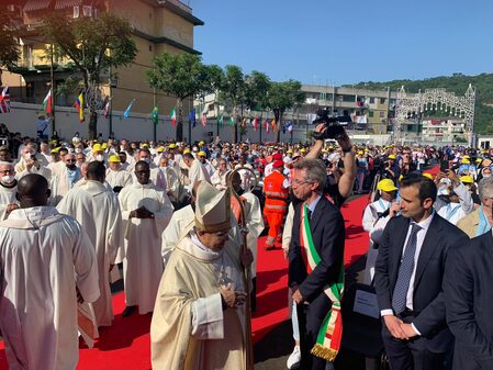 Il Sindaco Manfredi alla messa di ringraziamento per la canonizzazione di San Giustino Russolillo