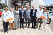 Presentata a Piazza Garibaldi la cucina mobile-Food truck per pasti caldi ai senza dimora