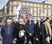 La Venere degli stracci risorge in Piazza Municipio a Napoli