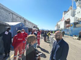 Accolta nel porto di Napoli la nave Geo Barents