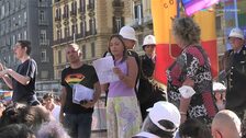 Il corteo del Pride colora le strade di Napoli