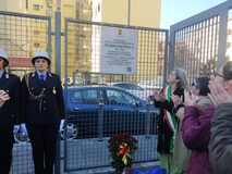 Apposta targa intitolata a Mario Paciolla nei giardini di Montedonzelli