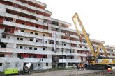 Abbattimento della Vela Rossa a Scampia