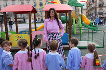 Ripristinate le giostrine e riqualificata l’area verde a piazza Nazionale