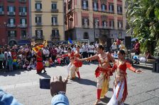 Una foto della festa per la pace a piazza Dante