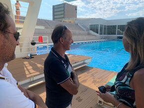 L’Assessore allo sport Emanuela Ferrante ha fatto visita ai campioni della nazionale di tuffi che si stanno allenando in vista degli Europei presso la piscina della Mostra D’oltremare