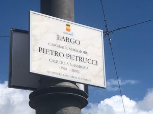 Intitolata a Pietro Petrucci, caduto a Nassiriya, la Rotonda di Viale Colli Aminei