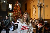 "Giocattolo sospeso" nell'androne di Palazzo San Giacomo la consegna dei doni