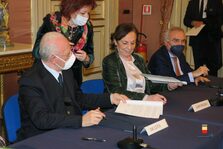 Una foto dell'accordo firmato oggi