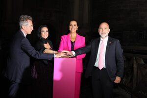 Il Maschio Angioino si illumina di rosa per la Breast Cancer Campaign
