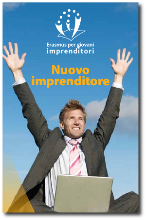 immagine di un giovane imprenditore con le mani al cielo in segno di successo