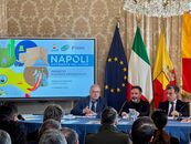 "Napoli Differente nel Cuore"