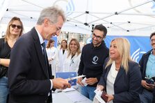 Al via 'Salute per Tutti'. Cittadini in fila per screening sanitari gratuiti