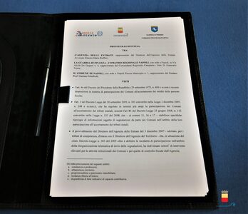 foto tavolo firmatari 8