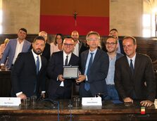 A Gigi D'Alessio il premio 'Napoli città della musica'